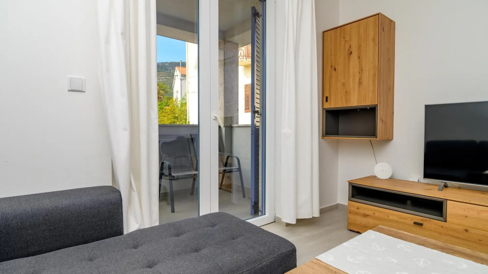 Gt Apartments Nerezine