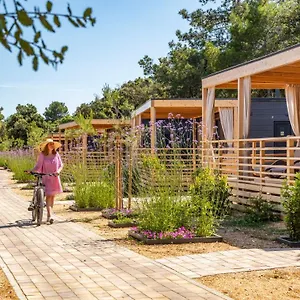4* Prázdninový areál Mobile Homes Lopari