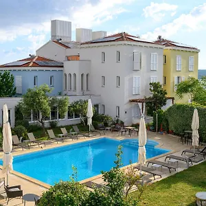 4* Отель Manora